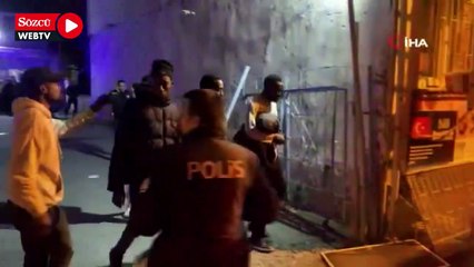 Fatih’te yangın nedeniyle bir kişinin camdan atladığı anlar kamerada