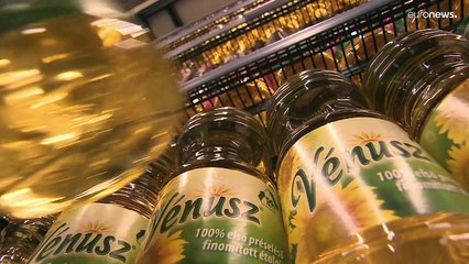 Венгрия замораживает цены на продукты