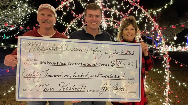 Texas Family's Christmas Light Display Earns $80,000 for Make-A-Wish Foundation