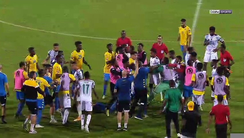 Une bagarre au coup de sifflet final de Ghana - Gabon !