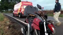 Motociclista colide com caminhão na BR-467 em Cascavel