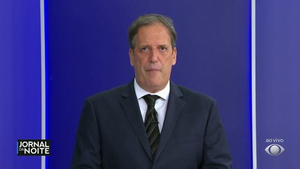 Criminosos armados assaltaram a joalheria de um shopping em Rio Preto, no interior de São Paulo.