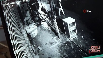 Hırsızlar kafalarına çuval geçirdiler