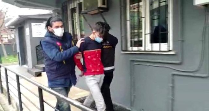 Son dakika haberi... Ümraniye'de eşiyle tartıştıktan sonra evini ateşe veren şahıs adliyeye sevk edildi