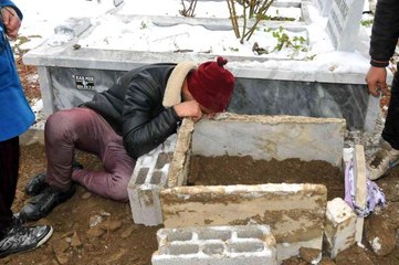 Minik Ayşenur gözyaşları ile son yolculuğuna uğurlandı