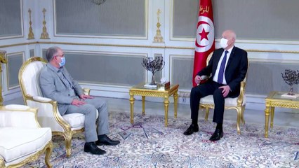 قيس سعيّد يستشهد بمقال تاريخي يقول:  إقرأ بإسم حزبك الذي خنق.. خنق الإنسان بالورق