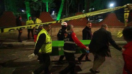 Şanlıurfa'da bariyerlere çarpan taksi takla attı: 1 ölü, 6 yaralı
