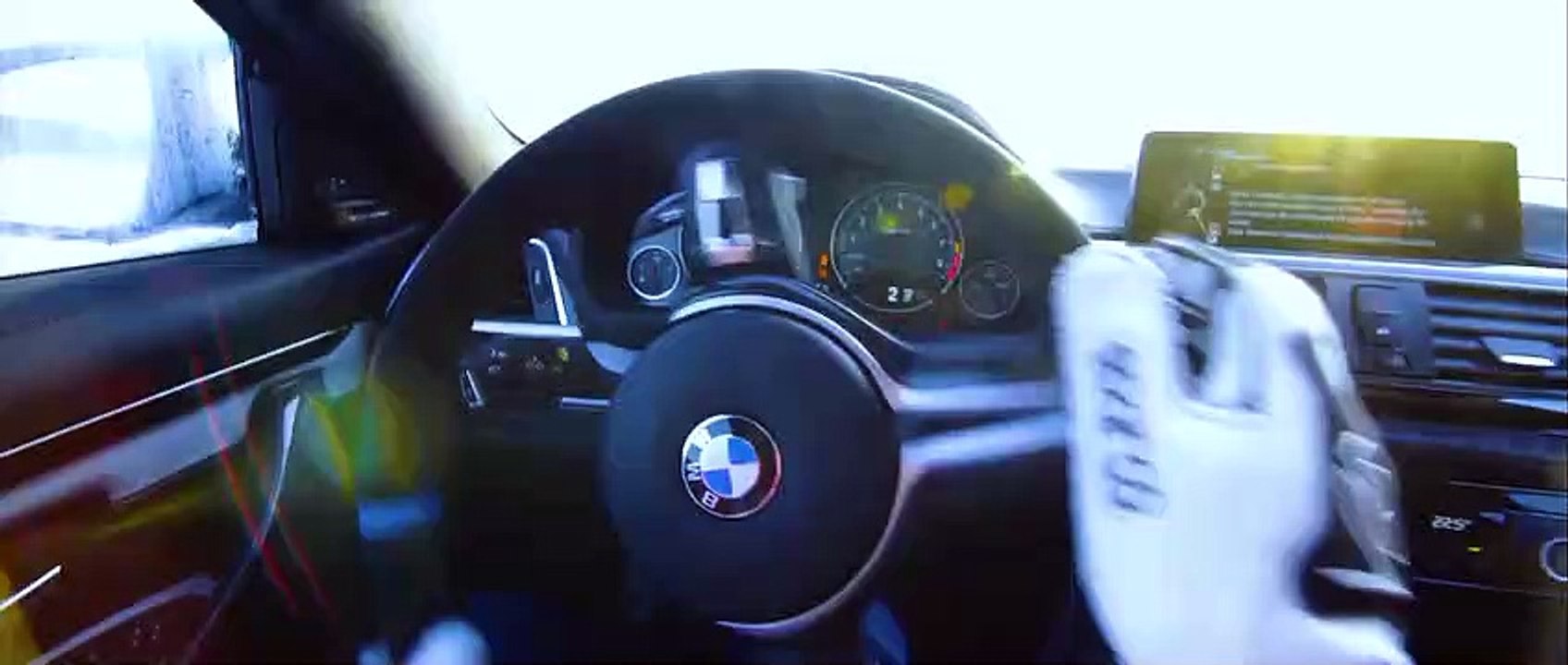 BMW M4 DRIFTING ON ICE_HIGH | World Cars Technology