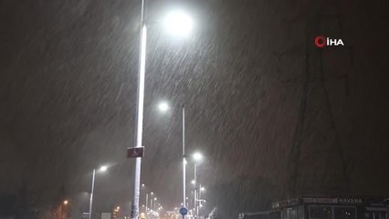 Kar yağışı Sakarya'yı beyaza bürüdü