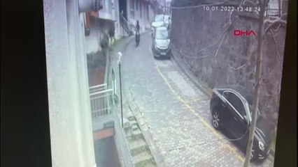 İSTANBUL-KAPKAÇ VE HIRSIZLIK GÜVENLİK KAMERASINDA: 2 TUTUKLAMA
