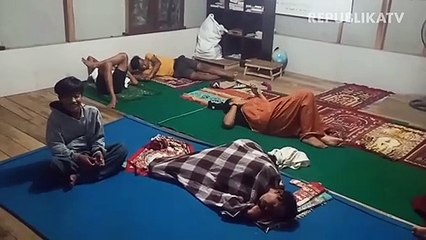 Takut Gempa Susulan, Warga di Pandeglang Tidur di Mushala