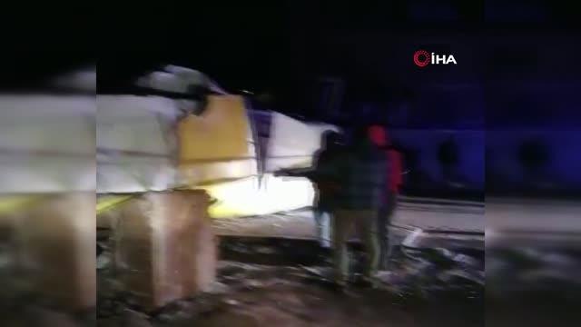 Sivas'ta otobüs kazası: 1 ölü, 20'ye yakın yaralı