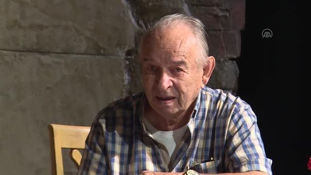 (ARŞİV) Duayen tiyatro sanatçısı, eski DT Genel Müdürü Bozkurt Kuruç hayatını kaybetti