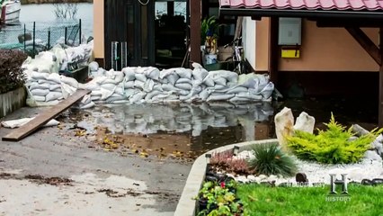 Doomsday 10 Ways The World Will End 08 Of 10 Earth 0Ut  Of  Orbit