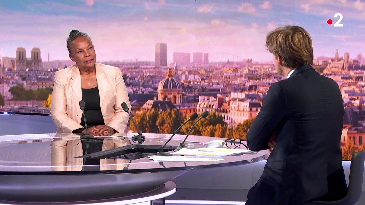 VOICI - "Odieux", "Désagréable", "Arrogant" : Laurent Delahousse vivement critiqué après son interview de Christiane Taubira
