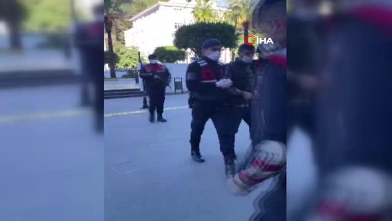 Son dakika haberleri | Operasyonda jandarmaya ateş açmaya çalışan şahıs yakayı ele verdi
