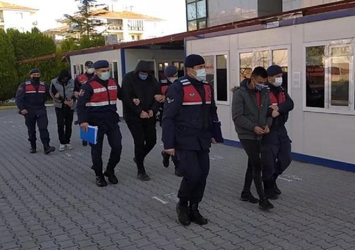 170 BİN LİRA DEĞERİNDE 43 AKÜ ÇALAN 4 KİŞİ YAKALANDI