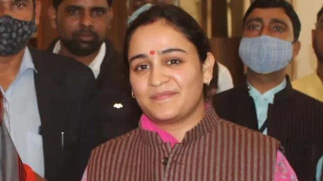 Watch Mulayam Singh’s daughter-in-law Aparna Yadav likely to join BJP