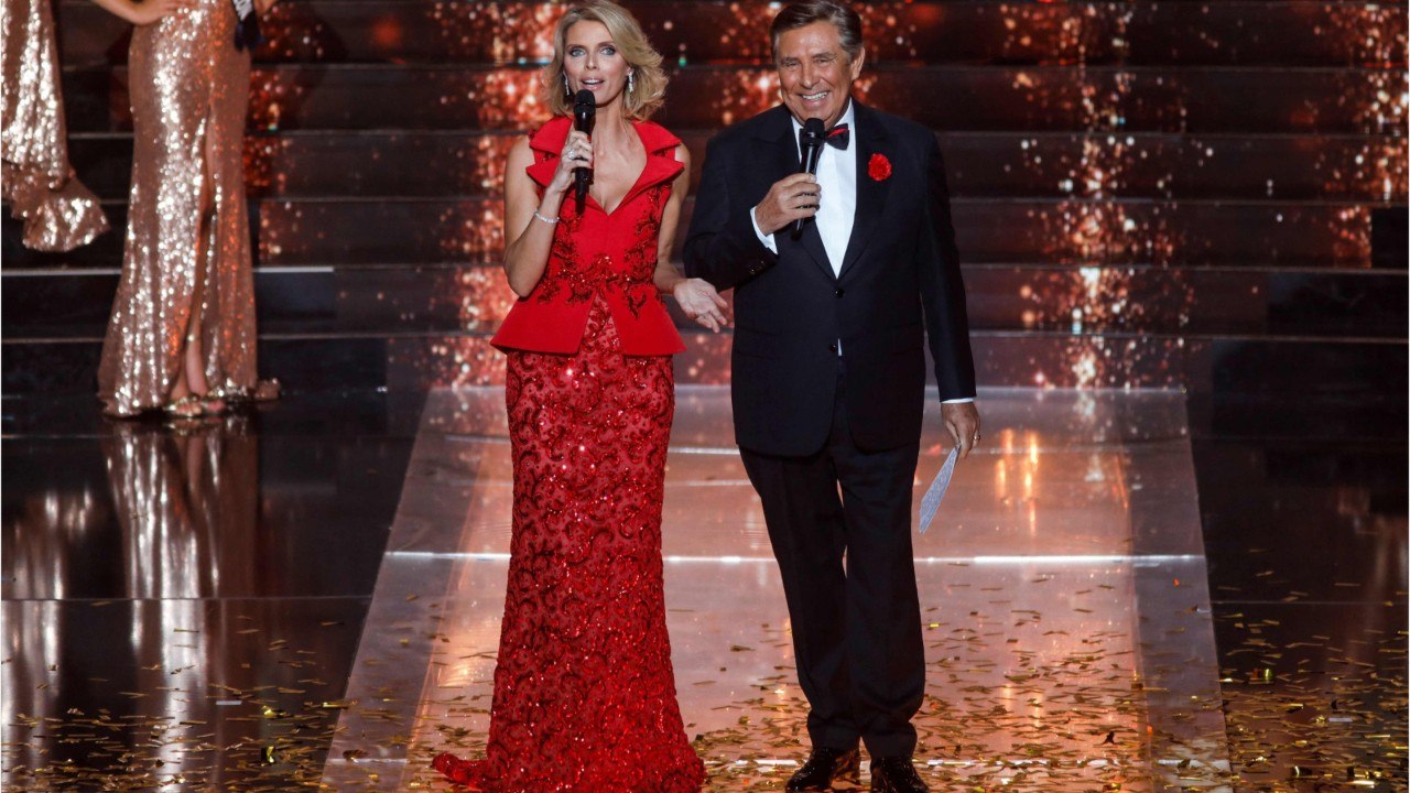 VOICI - PHOTOS Sylvie Tellier : cette Miss Fran...
