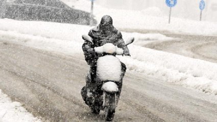 Son Dakika: İstanbul'da yoğun kar yağışı nedeniyle motosiklet ve elektrikli scooter kullanımı yasaklandı