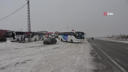 Sivas'ta yollar ulaşıma kapatıldı
