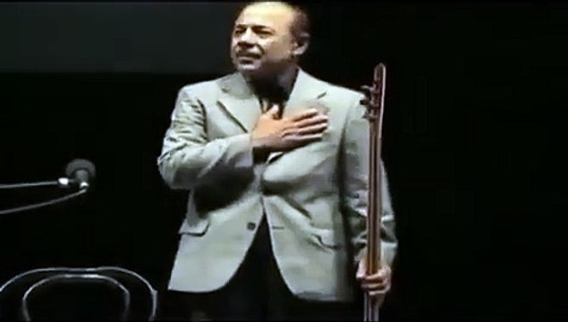 Neşet Ertaş mı sanatçı, mide bulandıran 'teşhirci' Gülşen mi? Seyirciye öyle bir şey sormuştu ki...