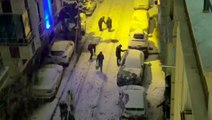 İstanbul'da vatandaşların kar coşkusu kameralara yansıdı