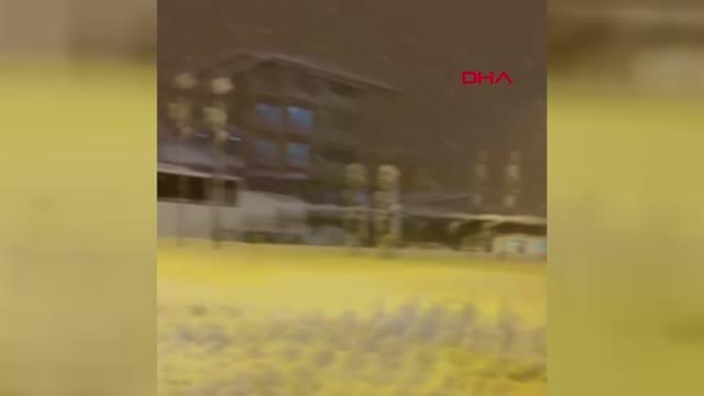 ANKARA-KGM: İSTANBUL- ANKARA TEM OTOYOLU VE D-100 YOLU; ARAÇ GEÇİŞLERİNE KAPATILDI