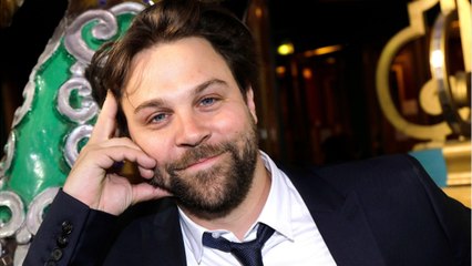 GALA VIDEO - “C’était exceptionnel” : Arthur Jugnot revient sur cette unique fois où il a joué avec son célèbre père