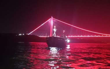İstanbul Boğazı'nda gemi trafiği çift yönlü askıya alındı