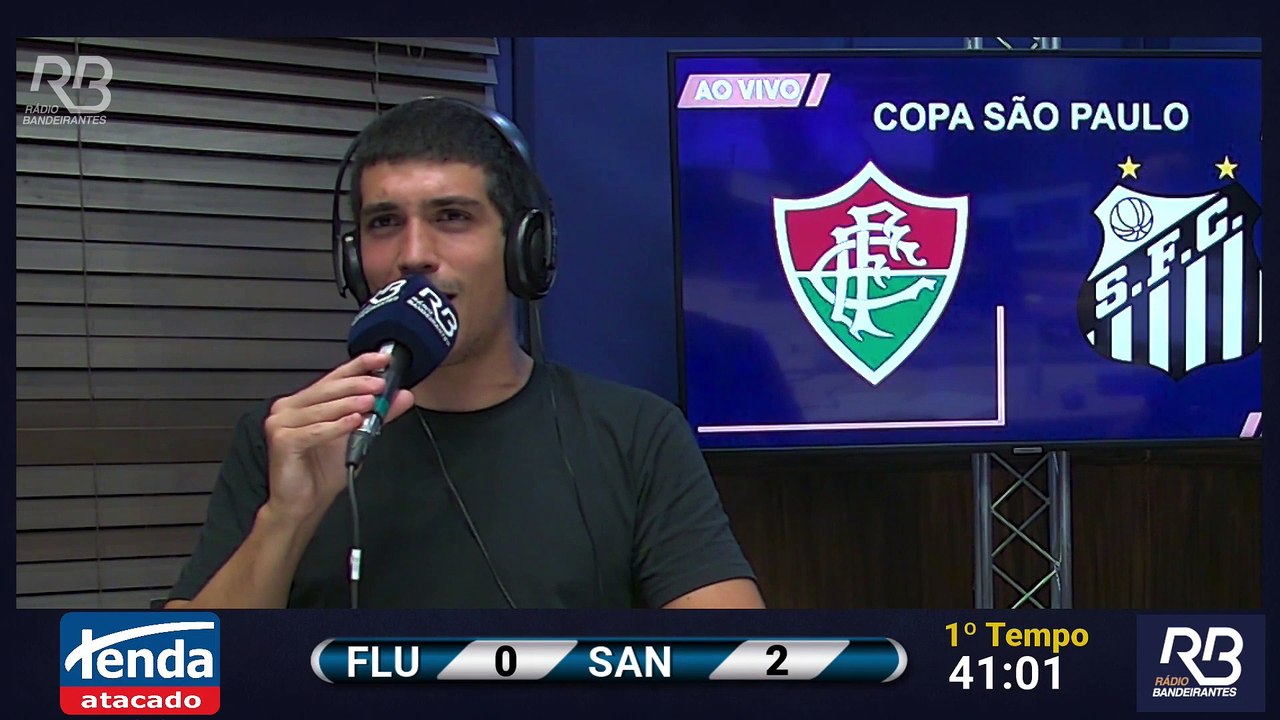 Lucas Barbosas marca mais um golaço para o Peixe! O atacante recebe de Weslley Patati e, da entrada da área, acerta um belo chute no canto direito de Thiago Gonçalves!