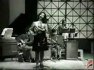 MINUTA MUZIKORE | LINDITA SOTA - "KAFE FLORA" - Kinematografia, Arti Skenik - Sporti