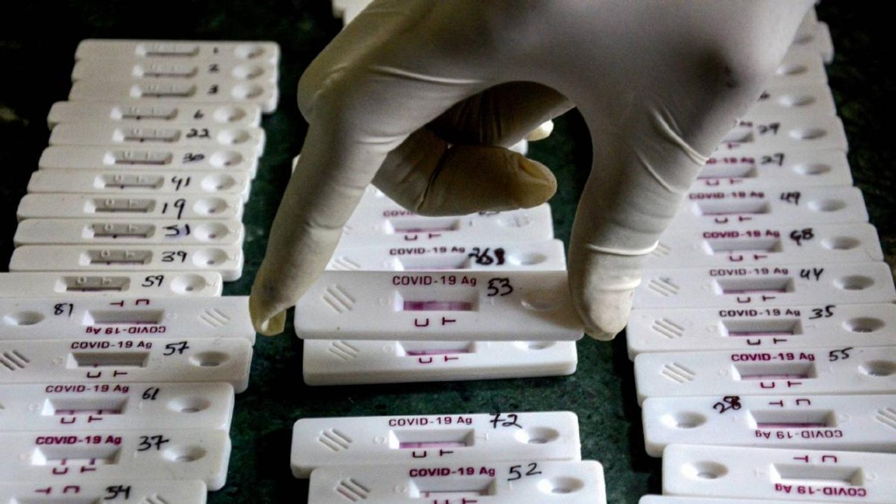 India logs 2.59 lakh new covid patients in last...