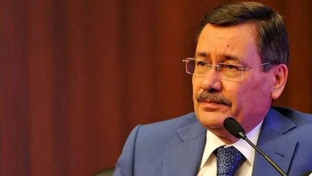 Melih Gökçek: 15 Temmuz gecesi televizyona çıkıp milleti sokağa çağıran ve Ankara'da darbeyi önleyen kişiyim