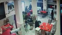 Küçükçekmece'de kahvehaneye silahlı saldırı: 2 yaralı