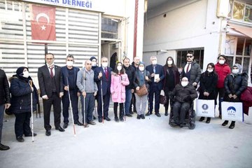 Kütahya Belediyesi'nden görme engellilere beyaz baston