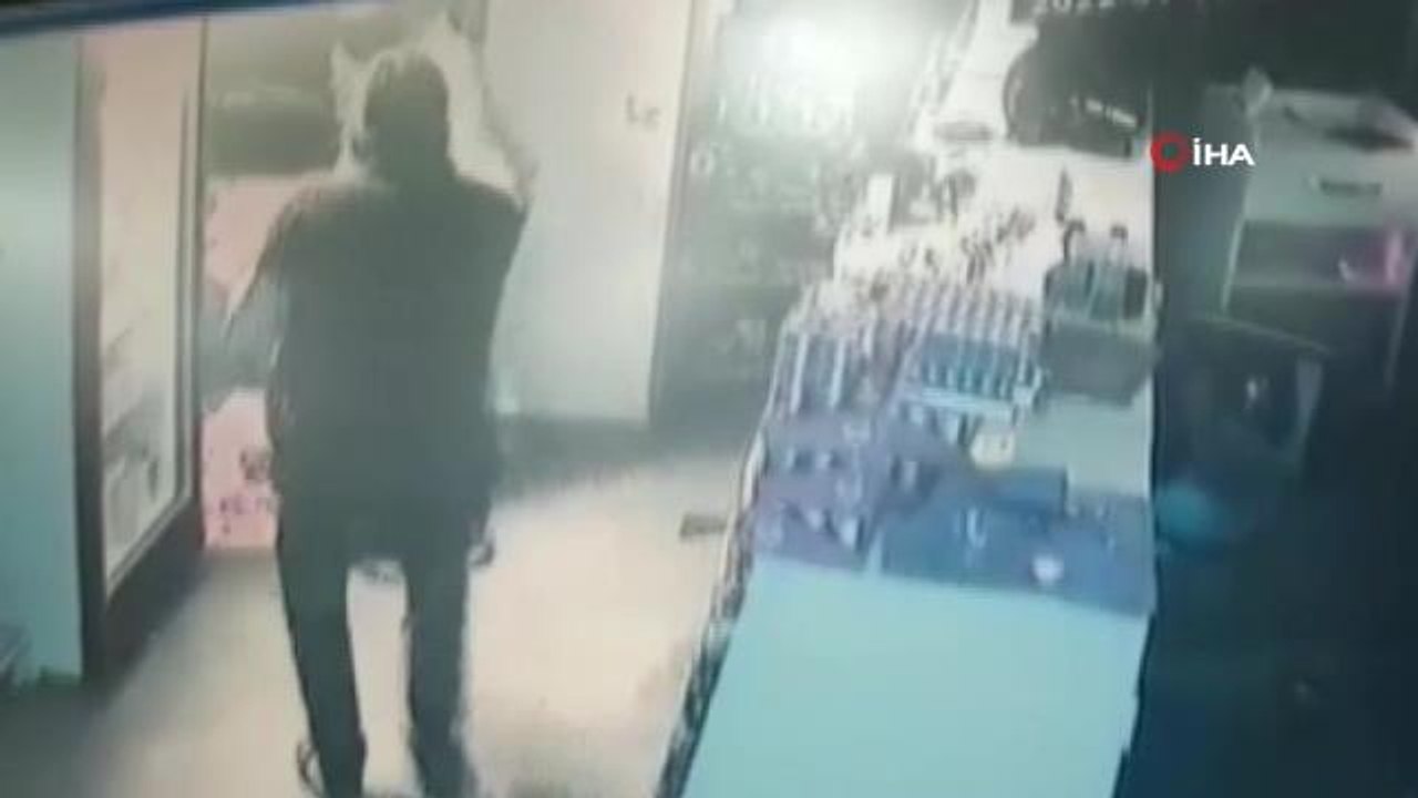 Arnavutköy'de film sahnelerini aratmayan hırsızlık kamerada