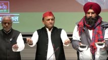 Akhilesh takes food pledge to defeat BJP in UP Elections