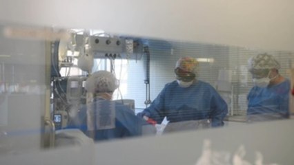 Ligero descenso en los contagios aunque continúa la presión hospitalaria