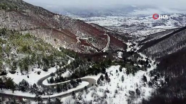 Turizm cenneti Boraboy Gölü'nün yüzeyi buz tuttu