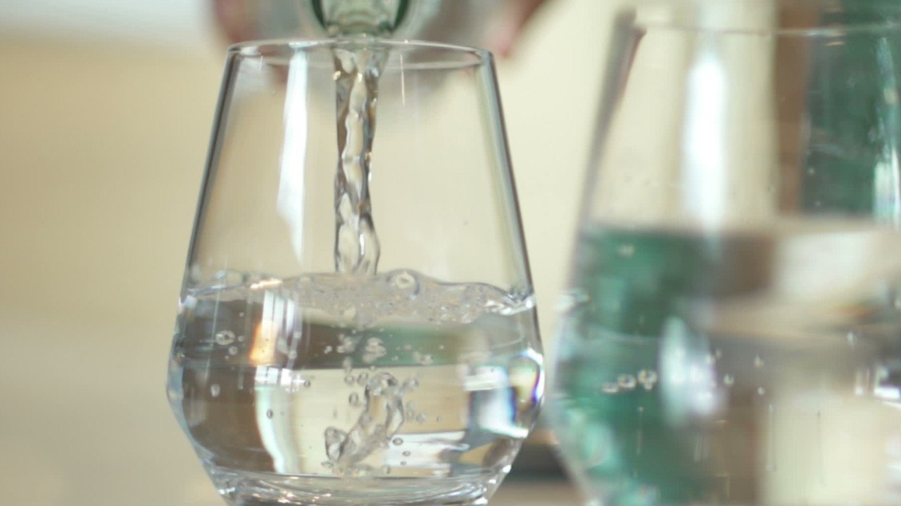 Sie trinken einfach nicht genug Wasser? Diese Tipps helfen