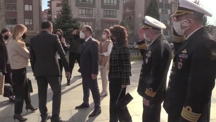 Batan kuru yük gemisindeki çalışmalara katılan personele madalya verildi