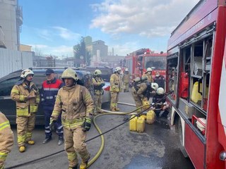 Son Dakika | PENDİK'TE DEMİR BORU FABRİKASINDA YANGIN