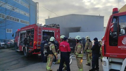 Son dakika! Pendik'te fabrikada çıkan yangın söndürüldü