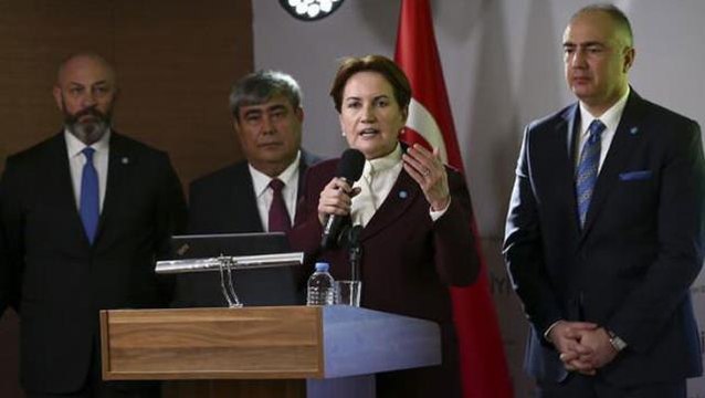 Vedat Yenerer zehir zemberek sözlerle İYİ Parti'den istifa etti: Parti, Meral Akşener Fun Club'a döndü