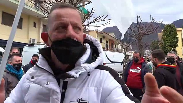 Napoli, la disperazione dei lavoratori delle fiere: In un anno ho fatto reddito zero