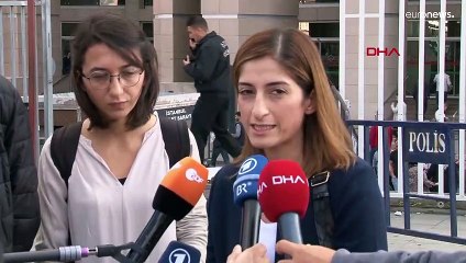 "4 Jahre, 8 Monate, 20 Tage": Deutsche Journalistin Meşale Tolu in der Türkei freigesprochen