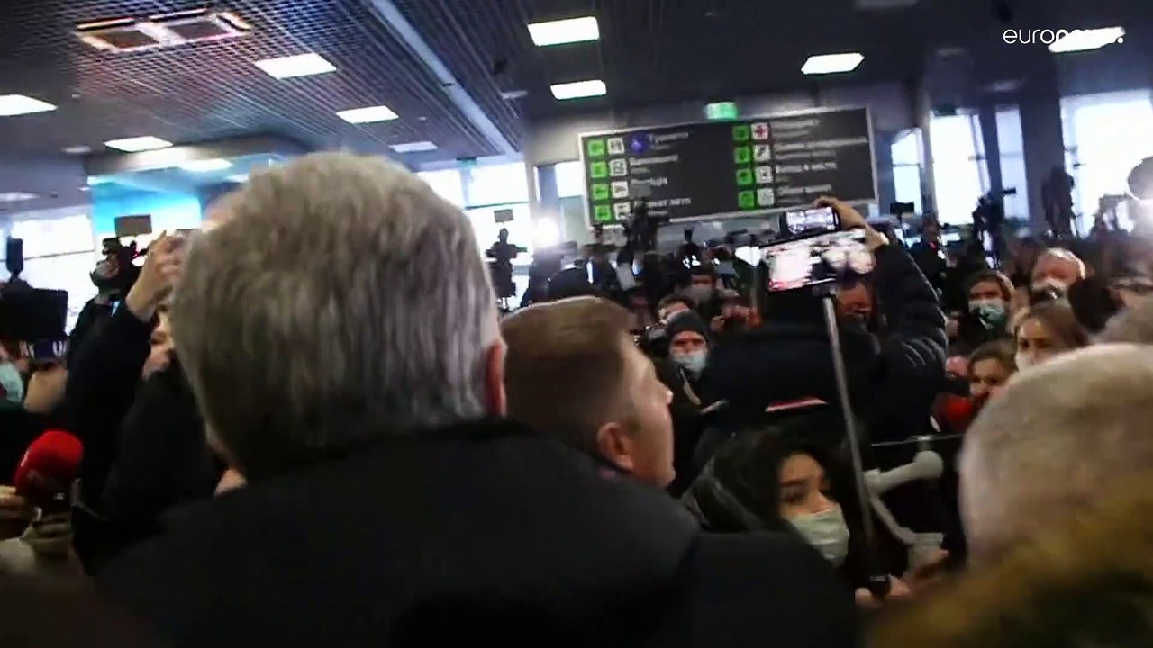 Ukraine : l'ex-président Porochenko devant la justice, accusé de "haute trahison"