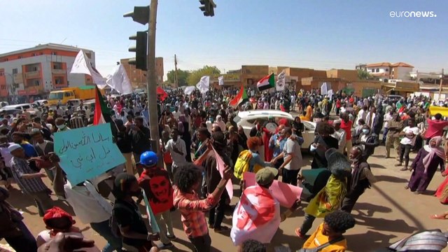 السودان: ثلاثة قتلى في تظاهرات مناهضة للانقلاب ومجلس السيادة يقرر تأسيس قوة خاصة لمكافحة الإرهاب