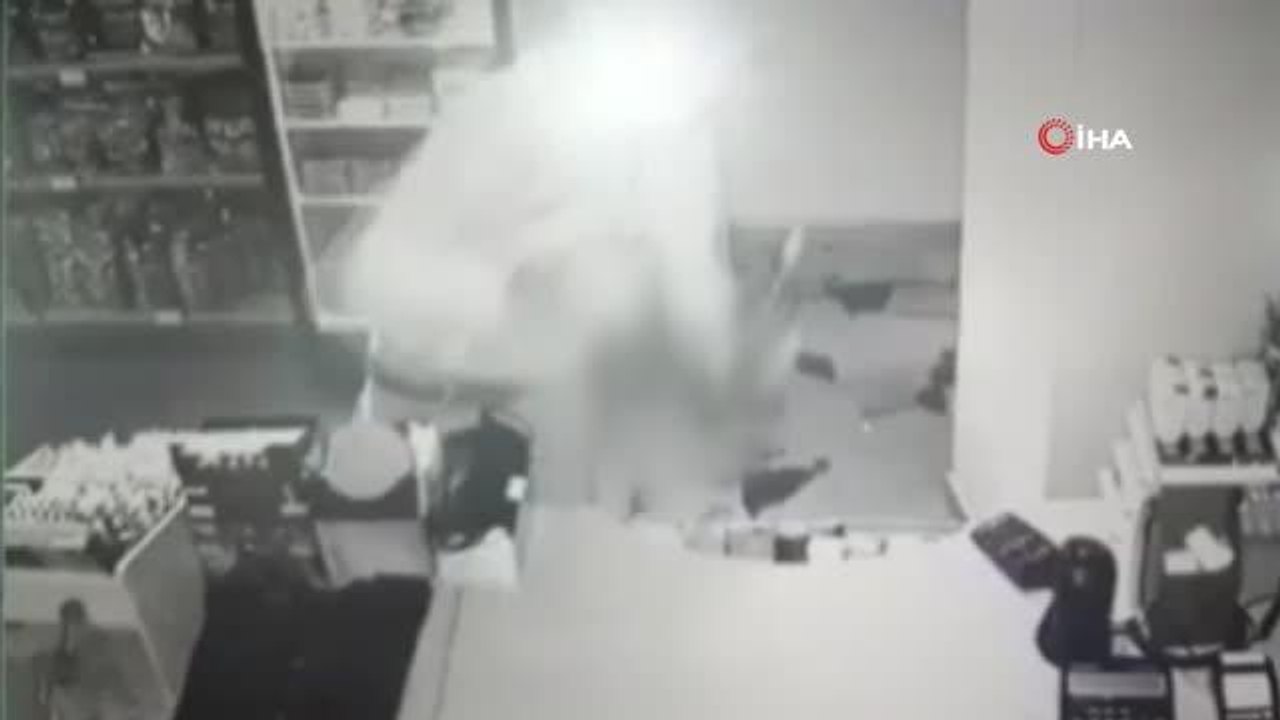 Arnavutköy'de film sahnelerini aratmayan hırsızlık kamerada